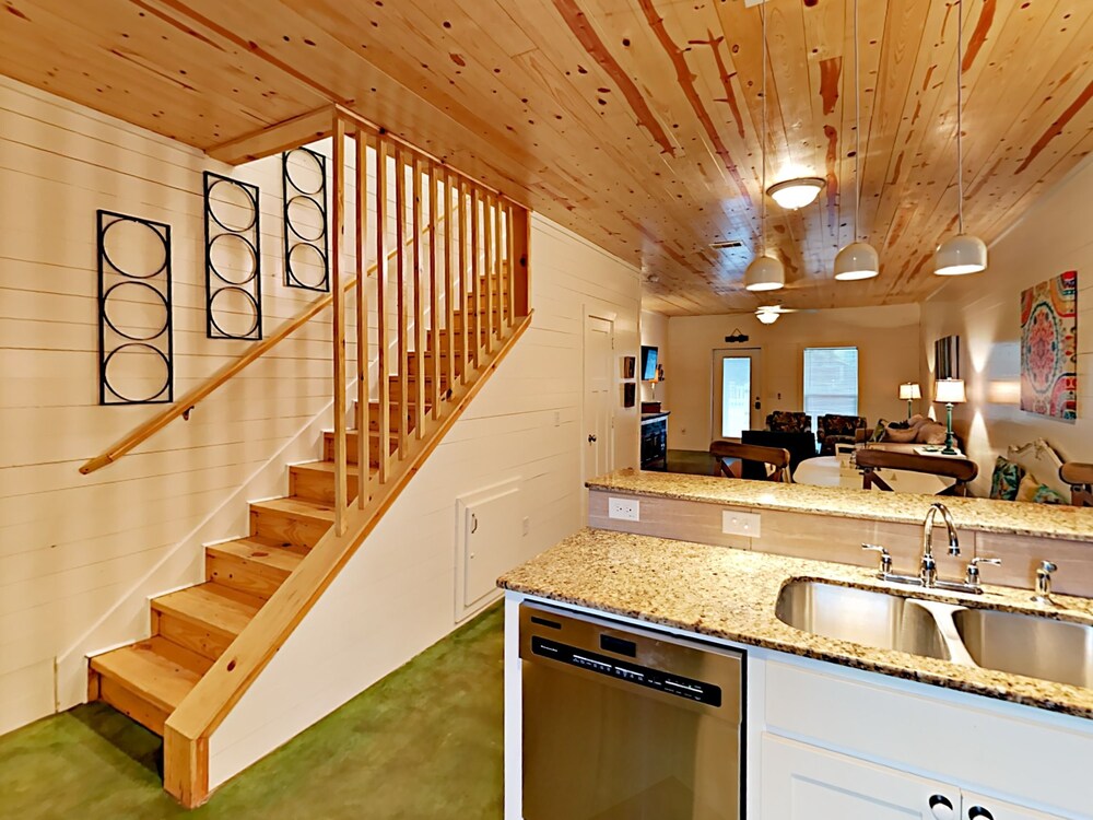 702 The Commons - Casa Du Miel Townhouse