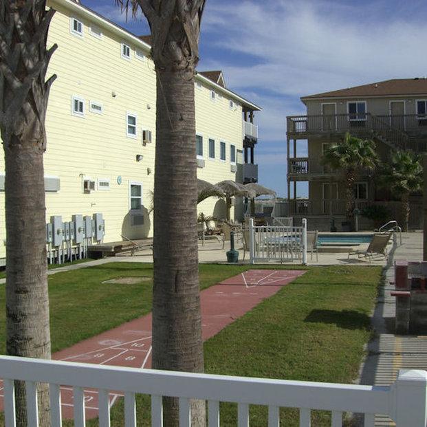 Beachgate CondoSuites & Motel