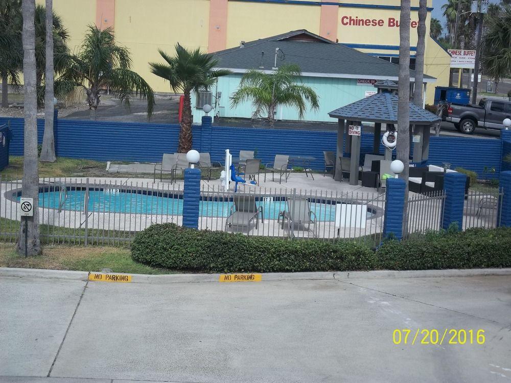 Captain's Quarters Inn