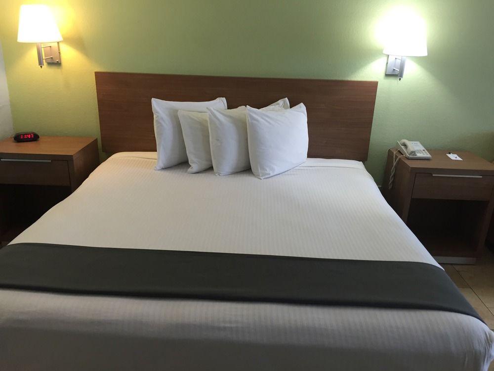 Captain's Quarters Inn