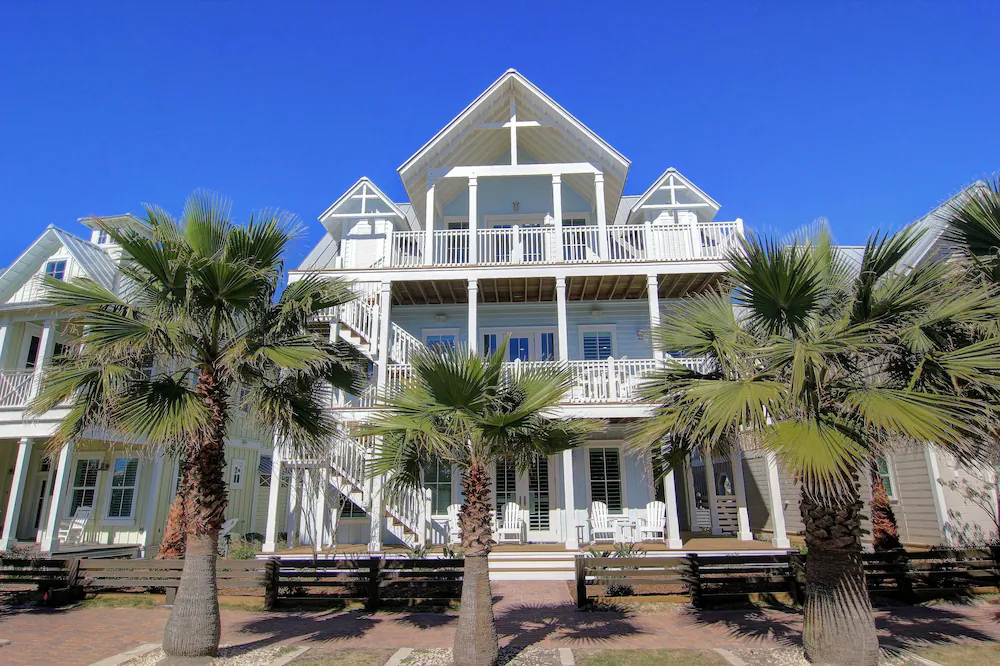 Cinnamon Shore