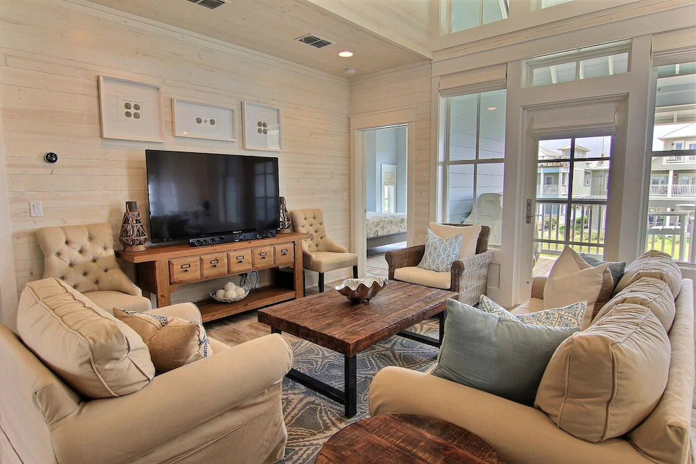 Cinnamon Shore