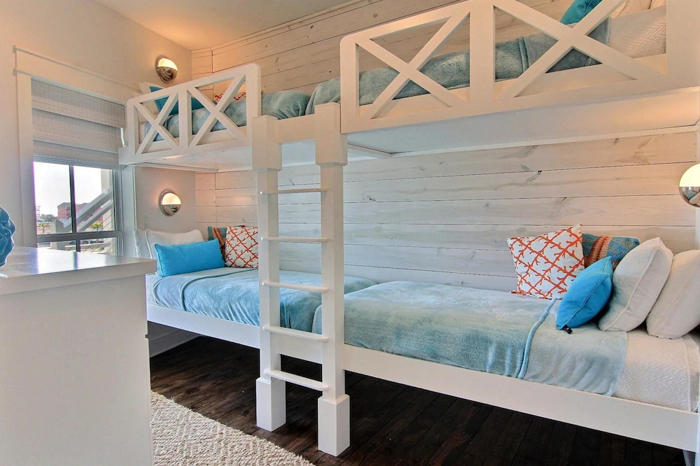 Cinnamon Shore