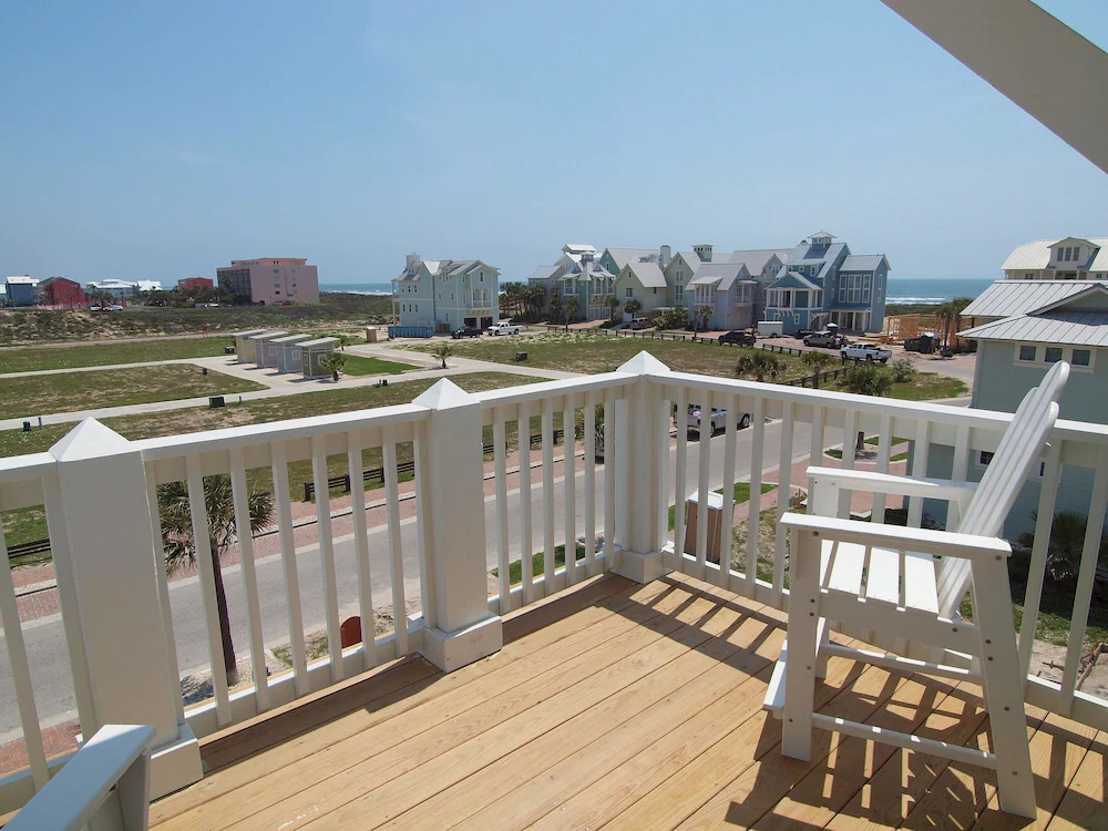 Cinnamon Shore