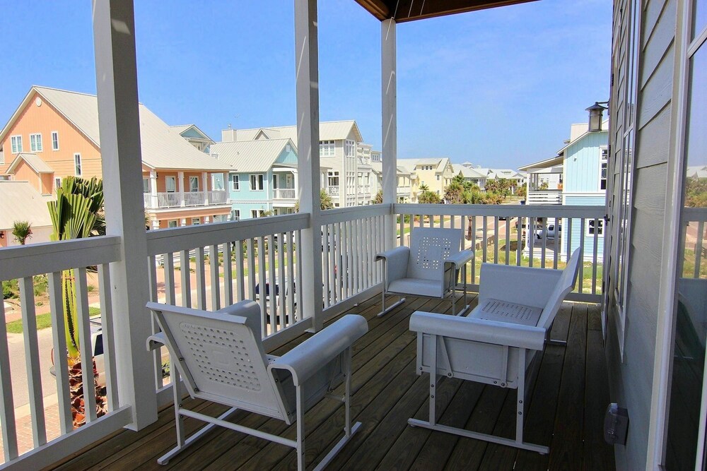 Cinnamon Shore