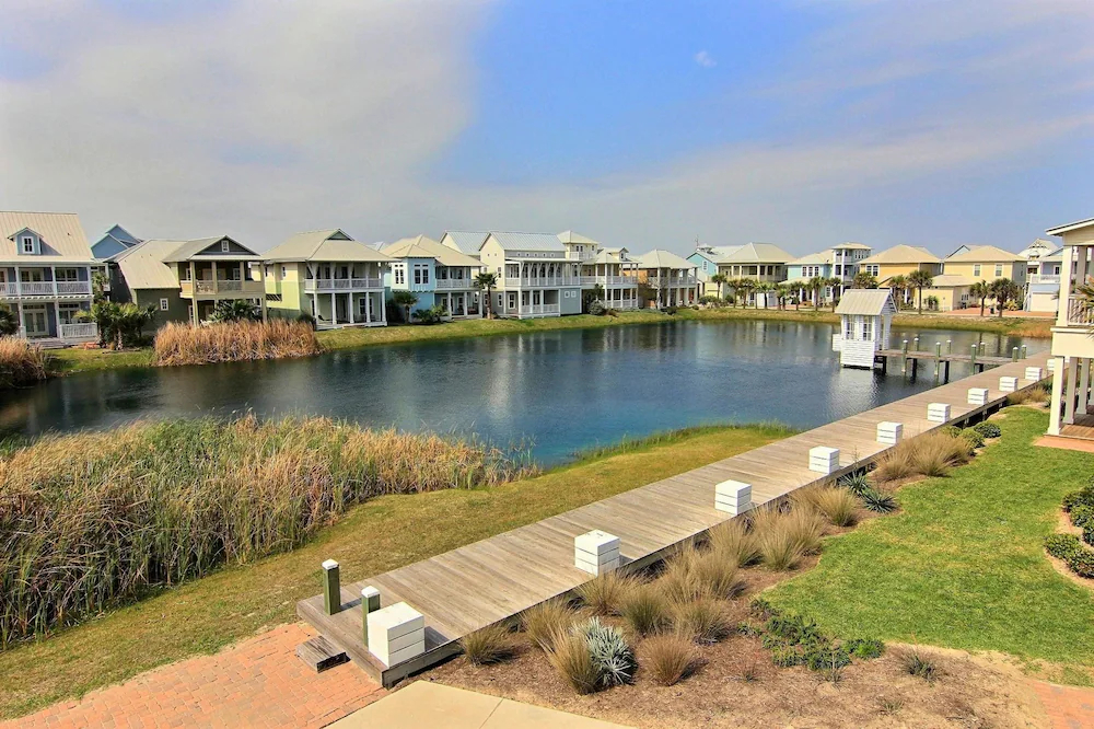 Cinnamon Shore