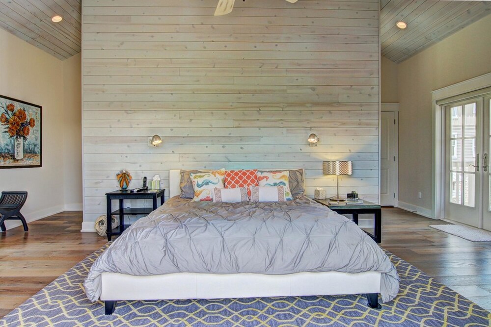 Cinnamon Shore