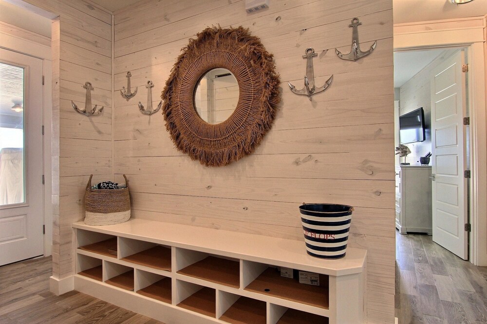 Cinnamon Shore