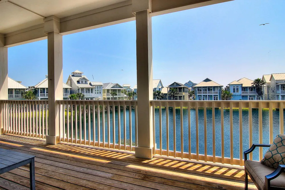 Cinnamon Shore