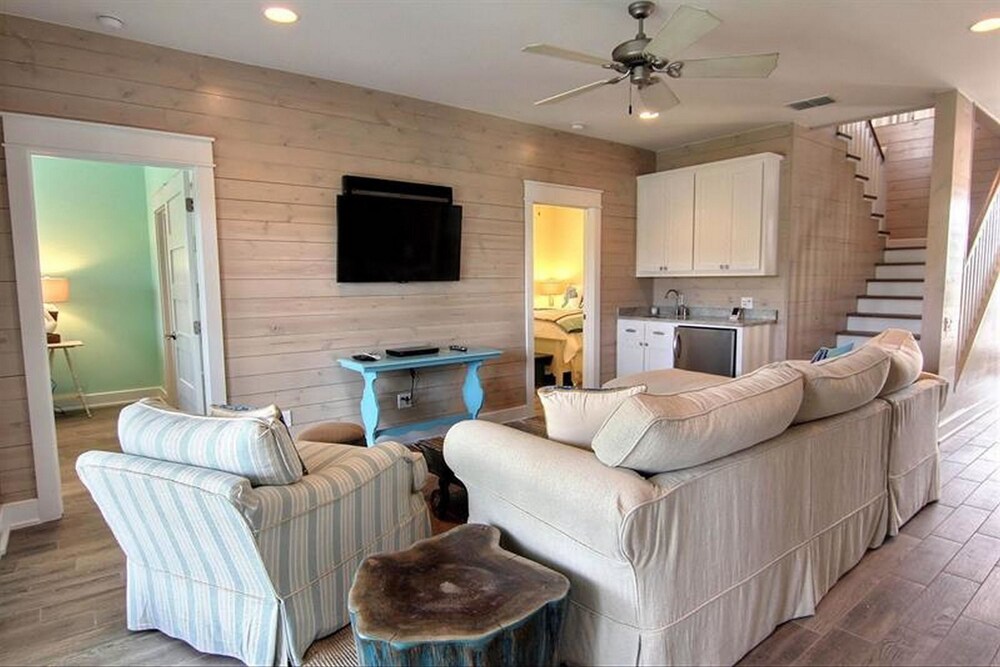 Cinnamon Shore