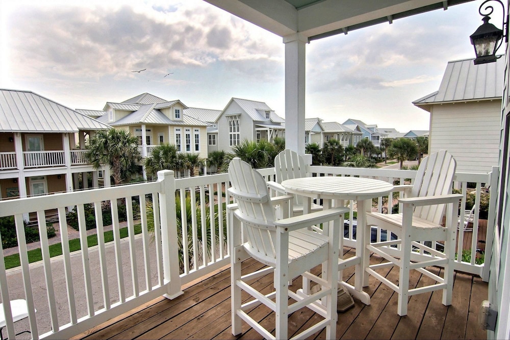 Cinnamon Shore