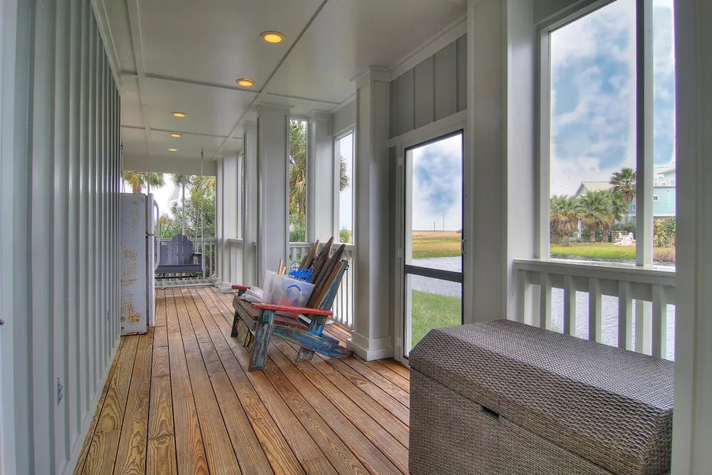 Cinnamon Shore
