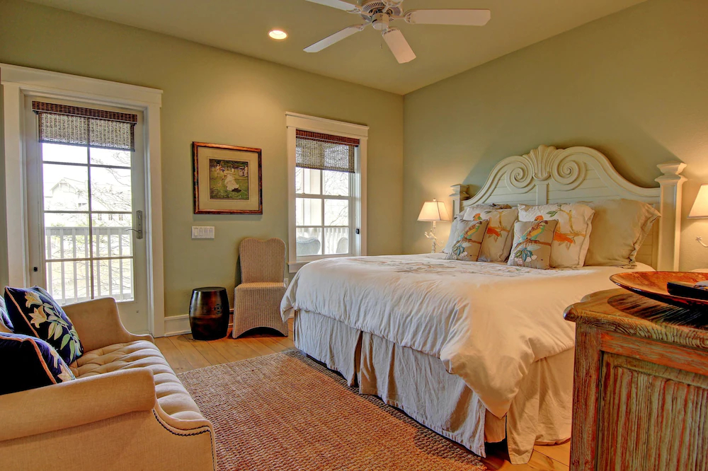 Cinnamon Shore