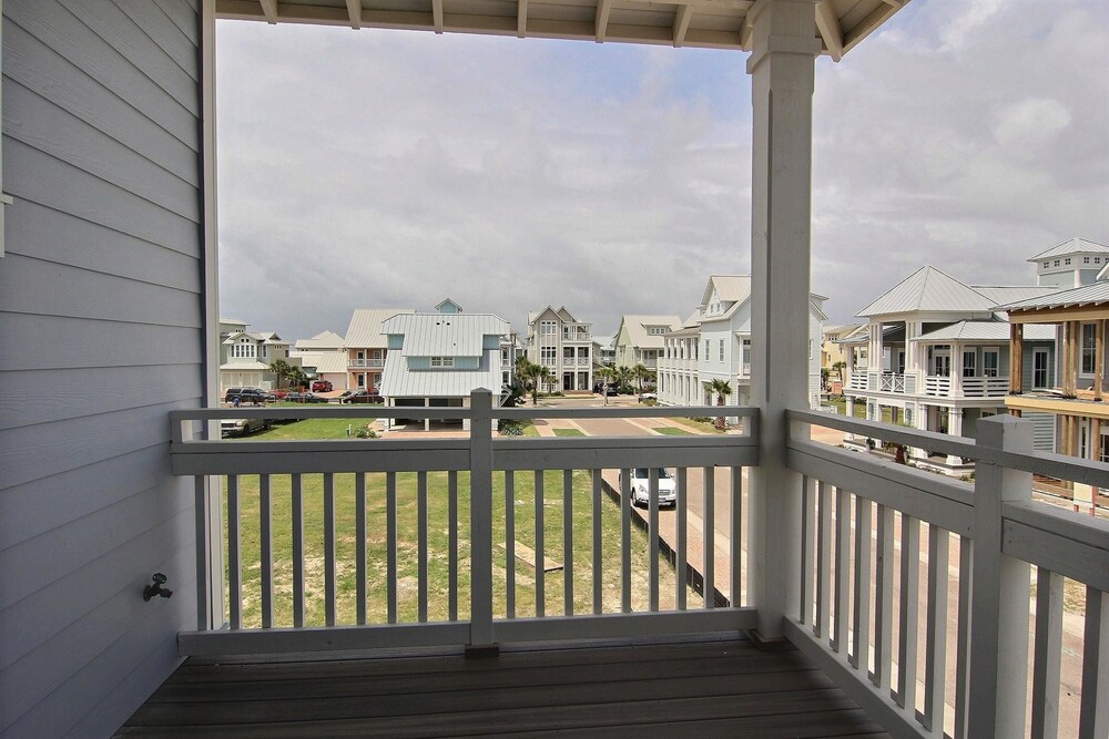Cinnamon Shore