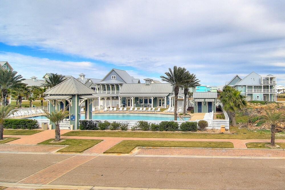 Cinnamon Shore