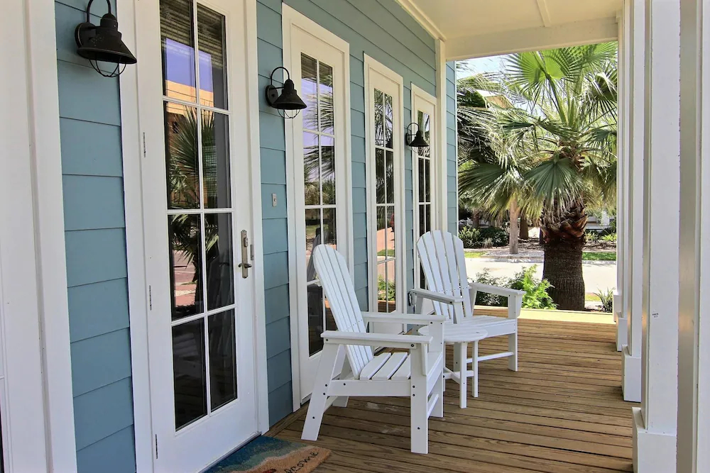 Cinnamon Shore