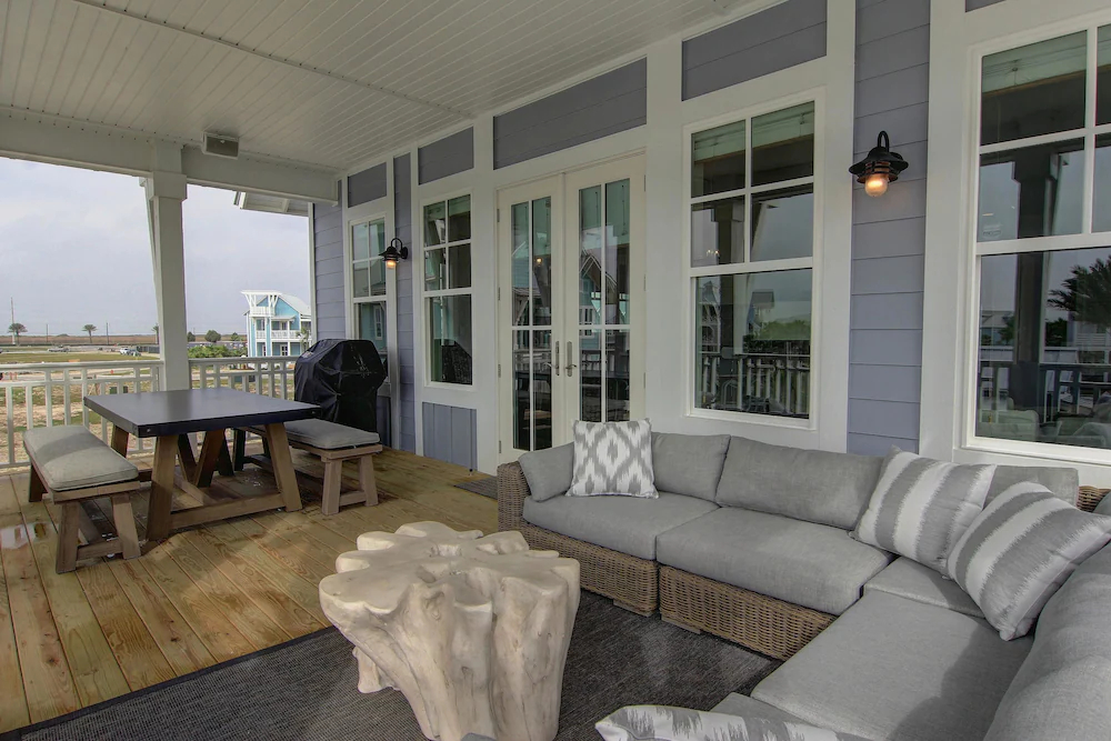 Cinnamon Shore