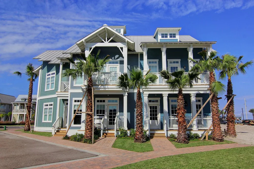 Cinnamon Shore