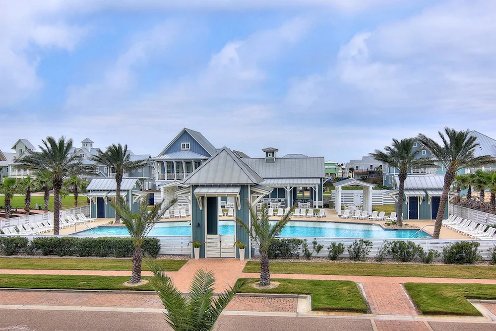 Cinnamon Shore