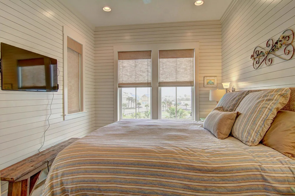 Cinnamon Shore