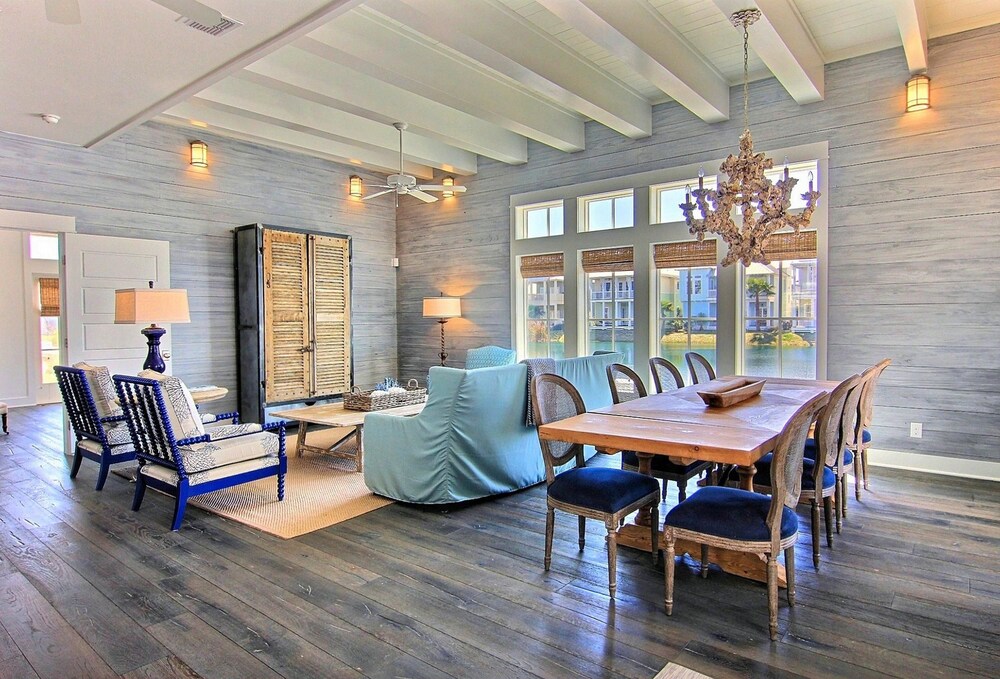 Cinnamon Shore