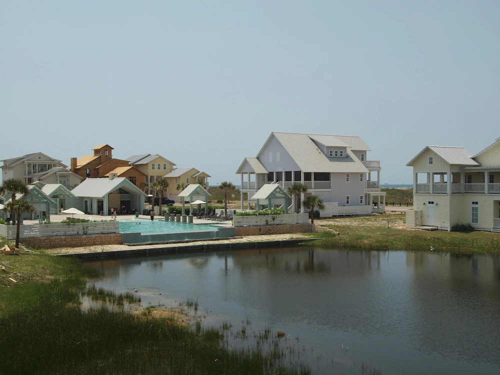 Cinnamon Shore