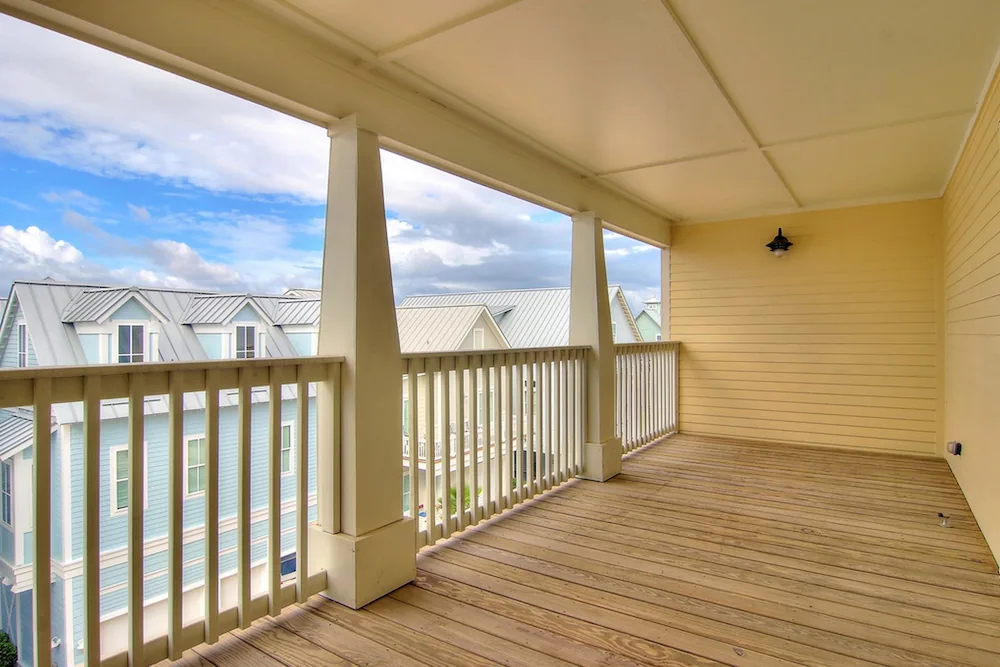 Cinnamon Shore