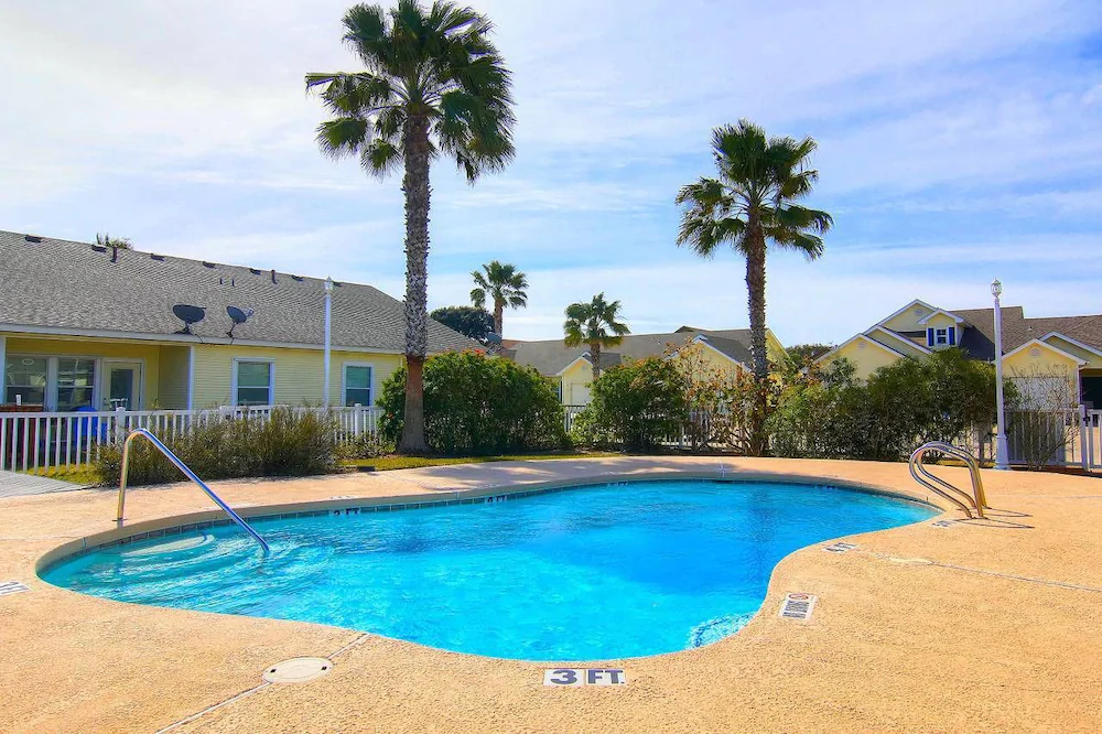 Lazy Pelican Townhome