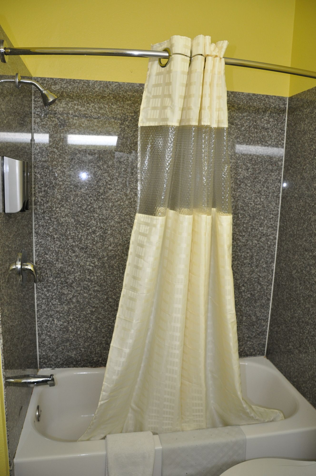 Plantation Suites and Conference Center