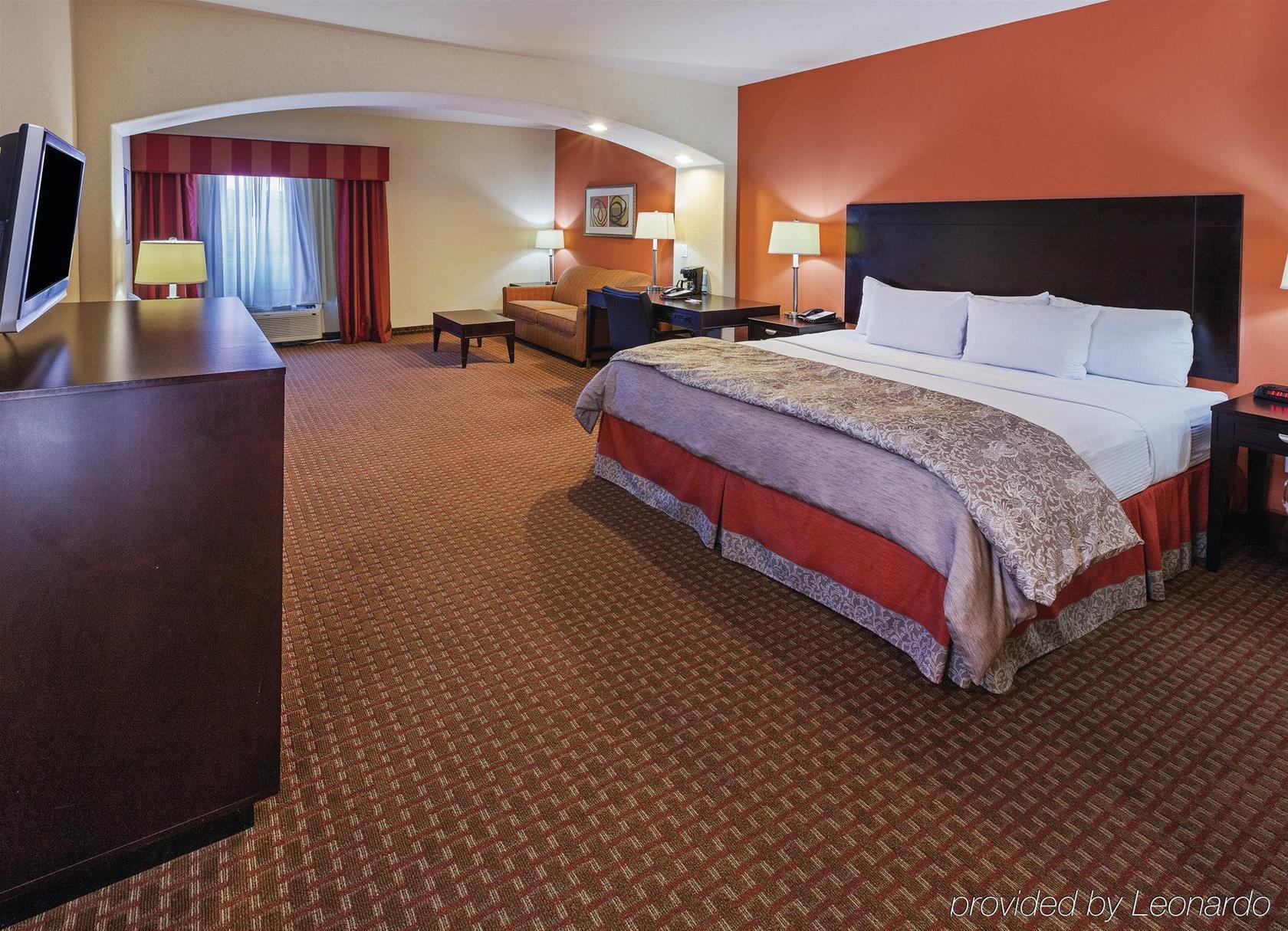 La Quinta Inn & Suites by Wyndham Port Arthur