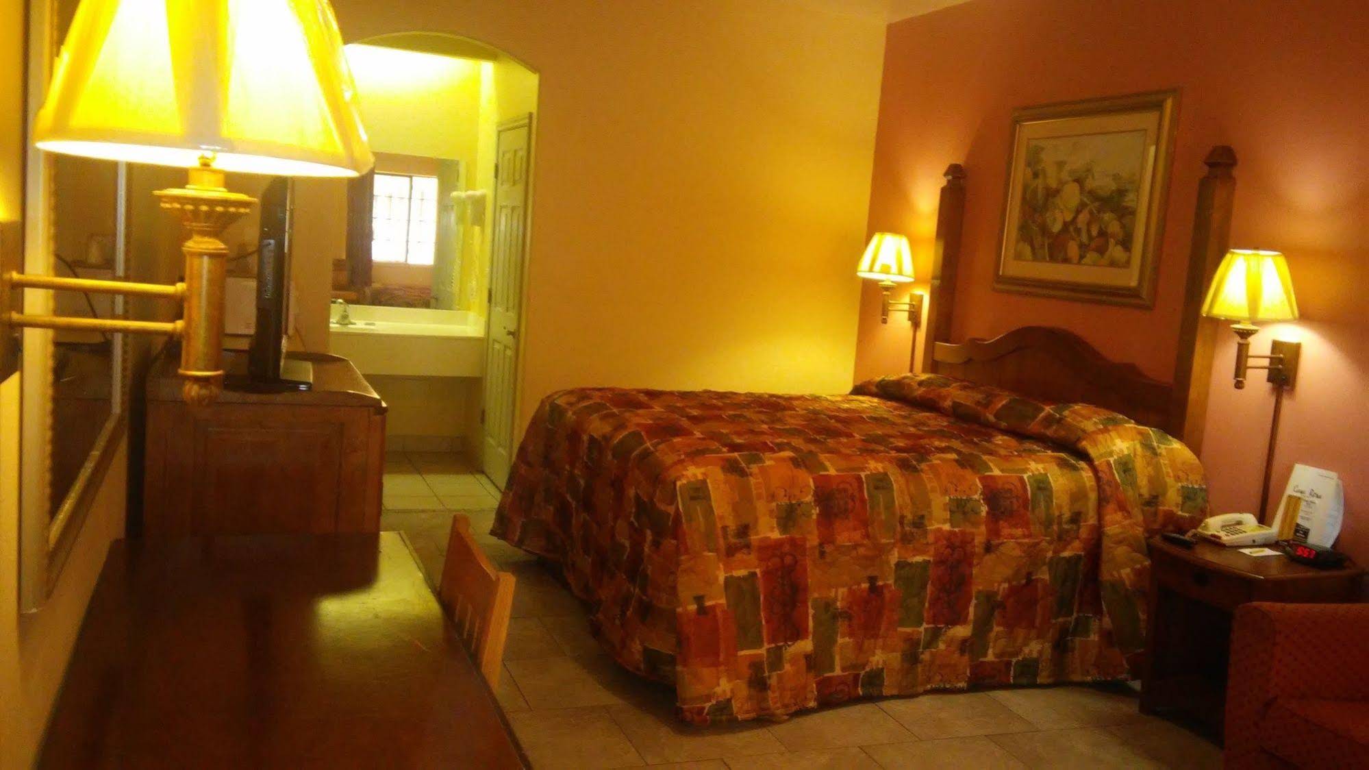 Casa Rosa Motel