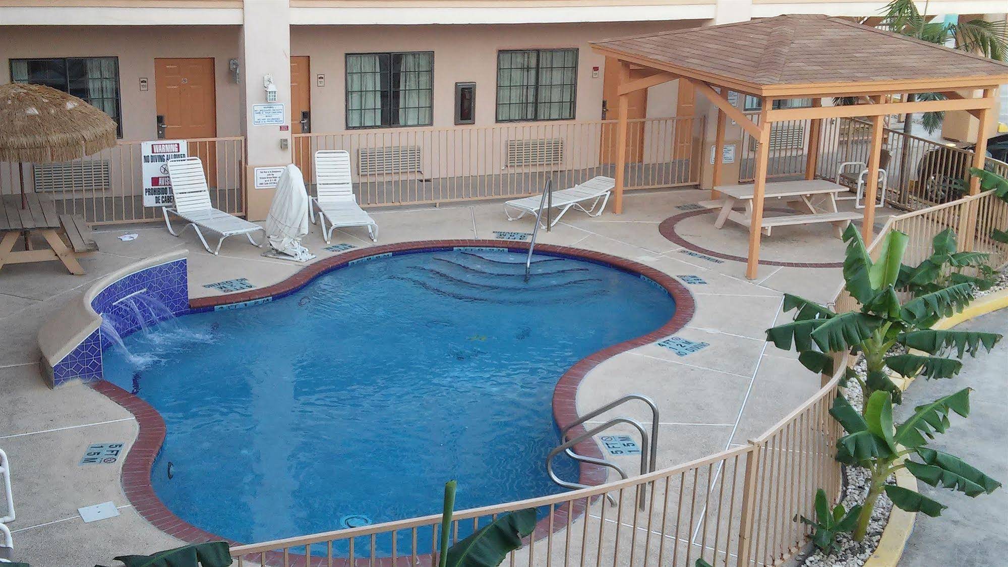 Casa Rosa Motel