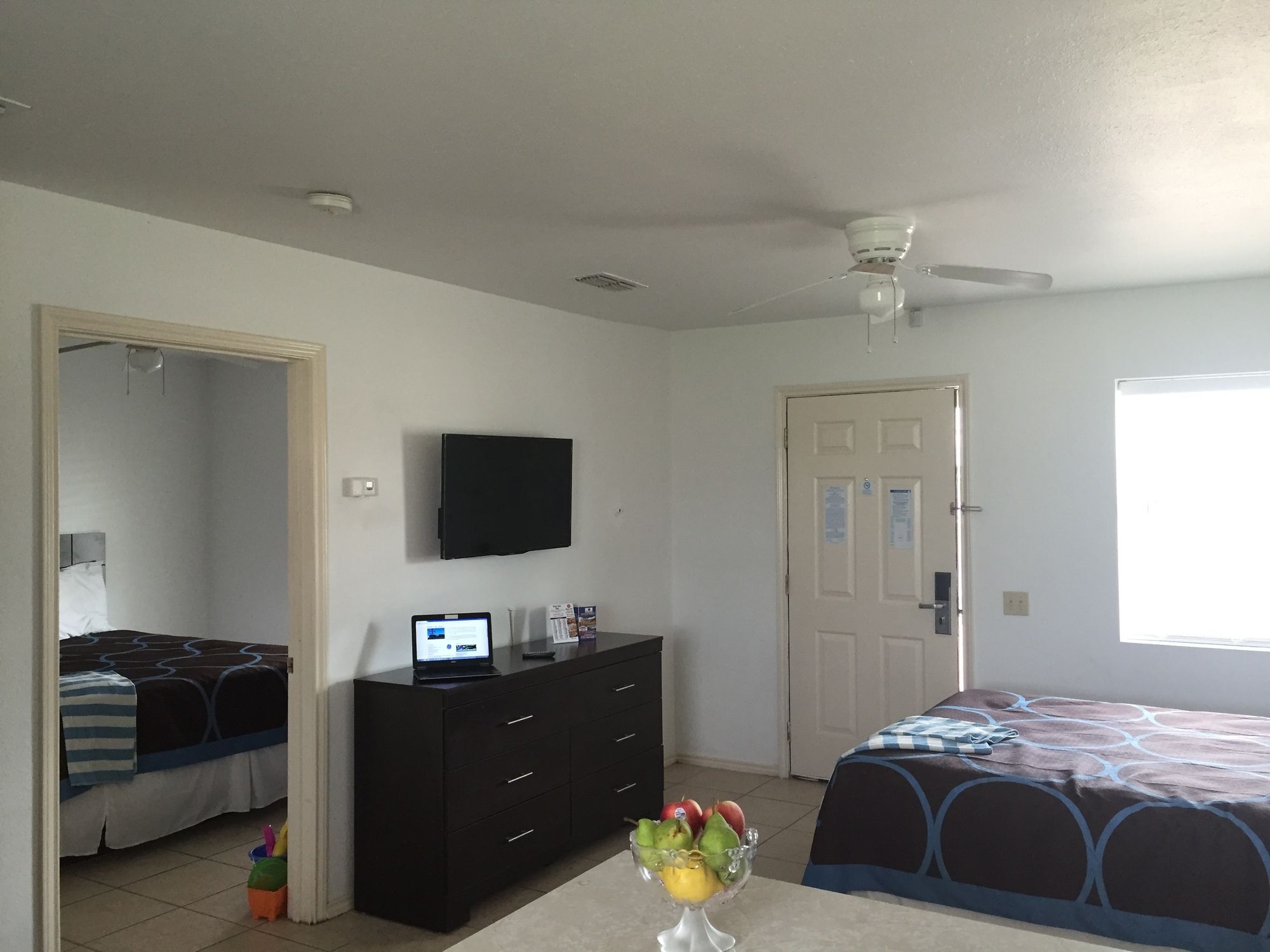 Port Isla Inn