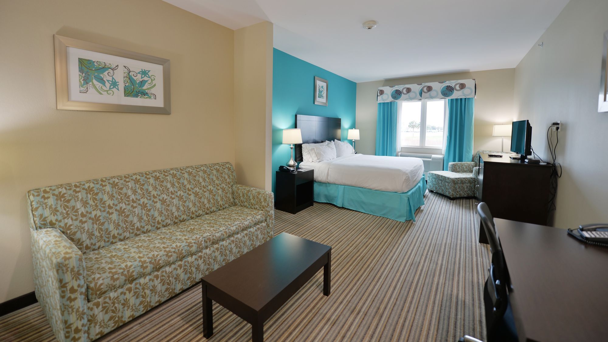 Holiday Inn Express Hotel & Suites Port Lavaca
