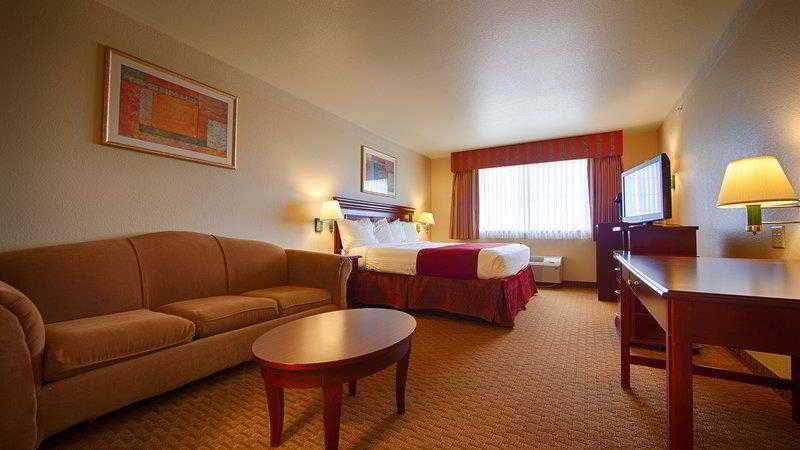 SureStay Plus Hotel by Best Western Quanah