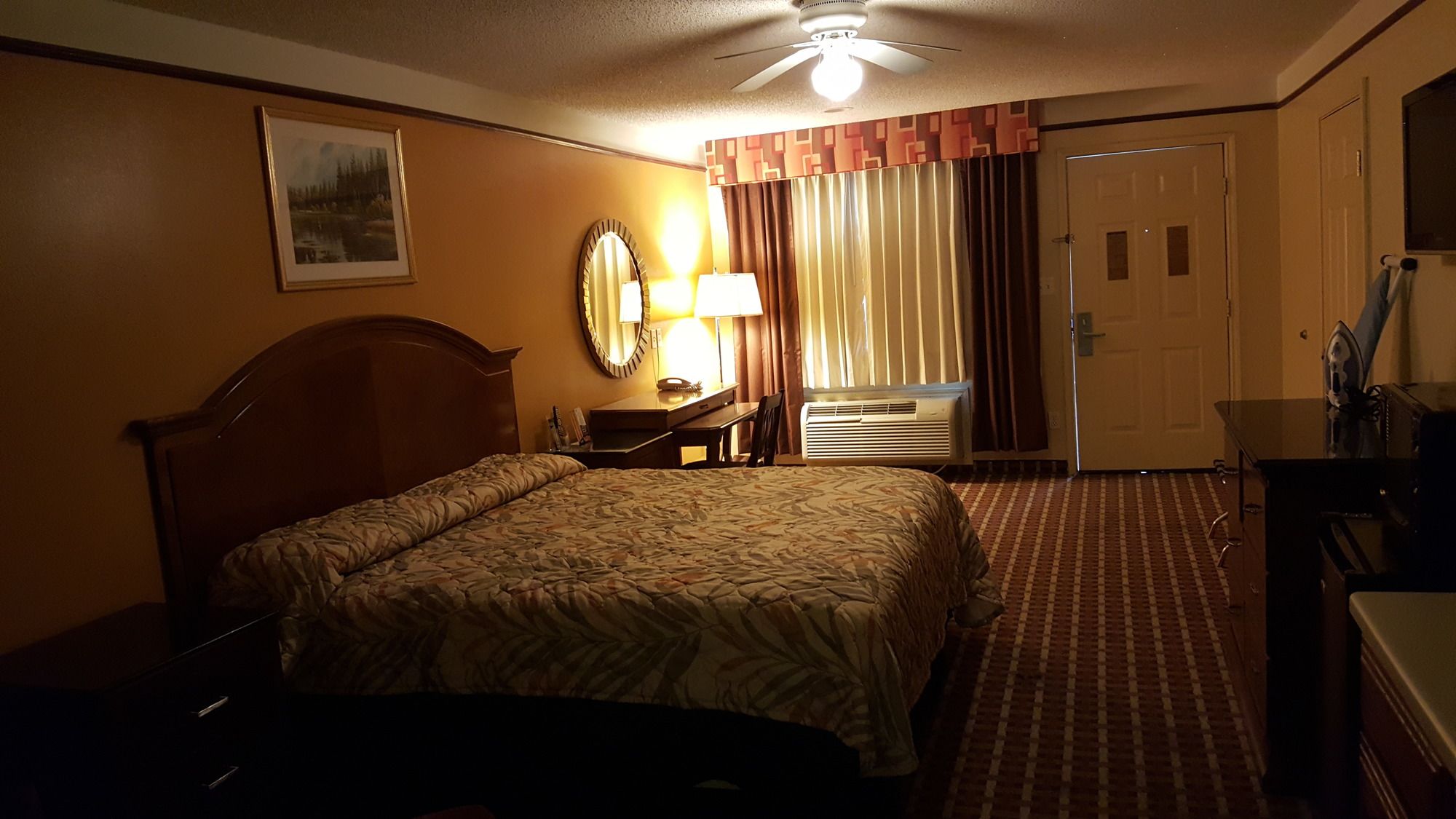 Deluxe Inn & Suites Raymondville