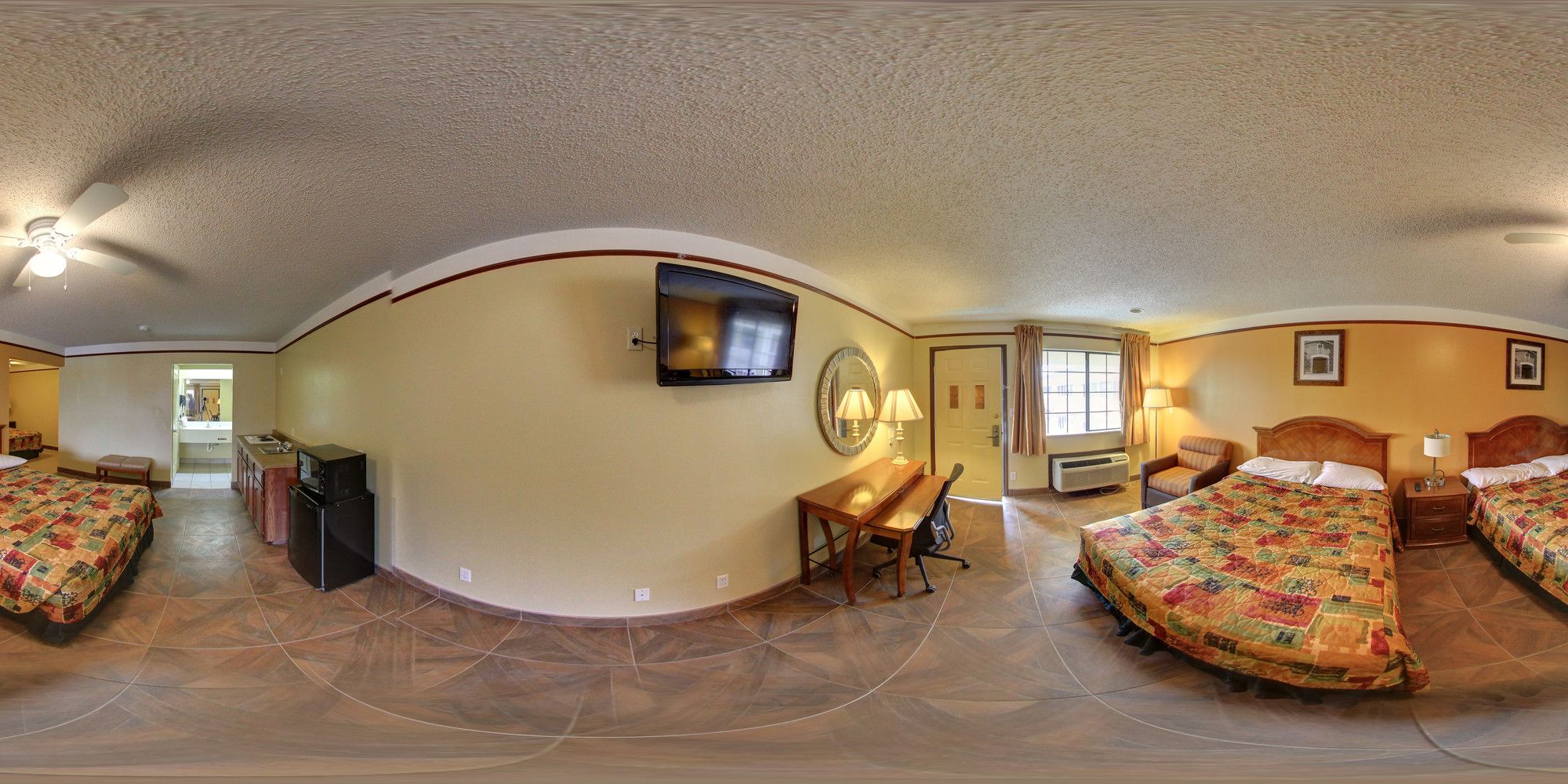 Deluxe Inn & Suites Raymondville