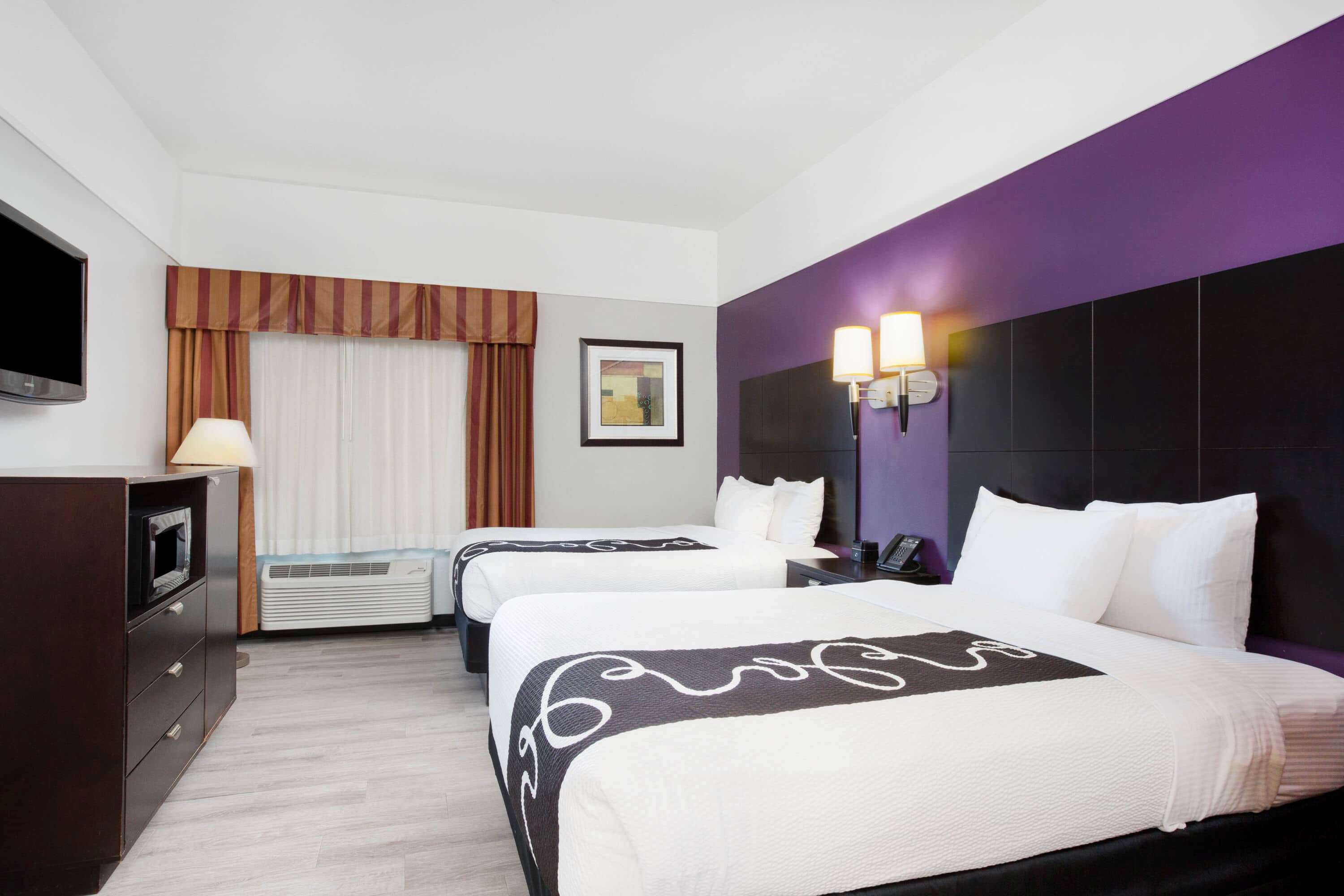 La Quinta Inn & Suites by Wyndham Raymondville