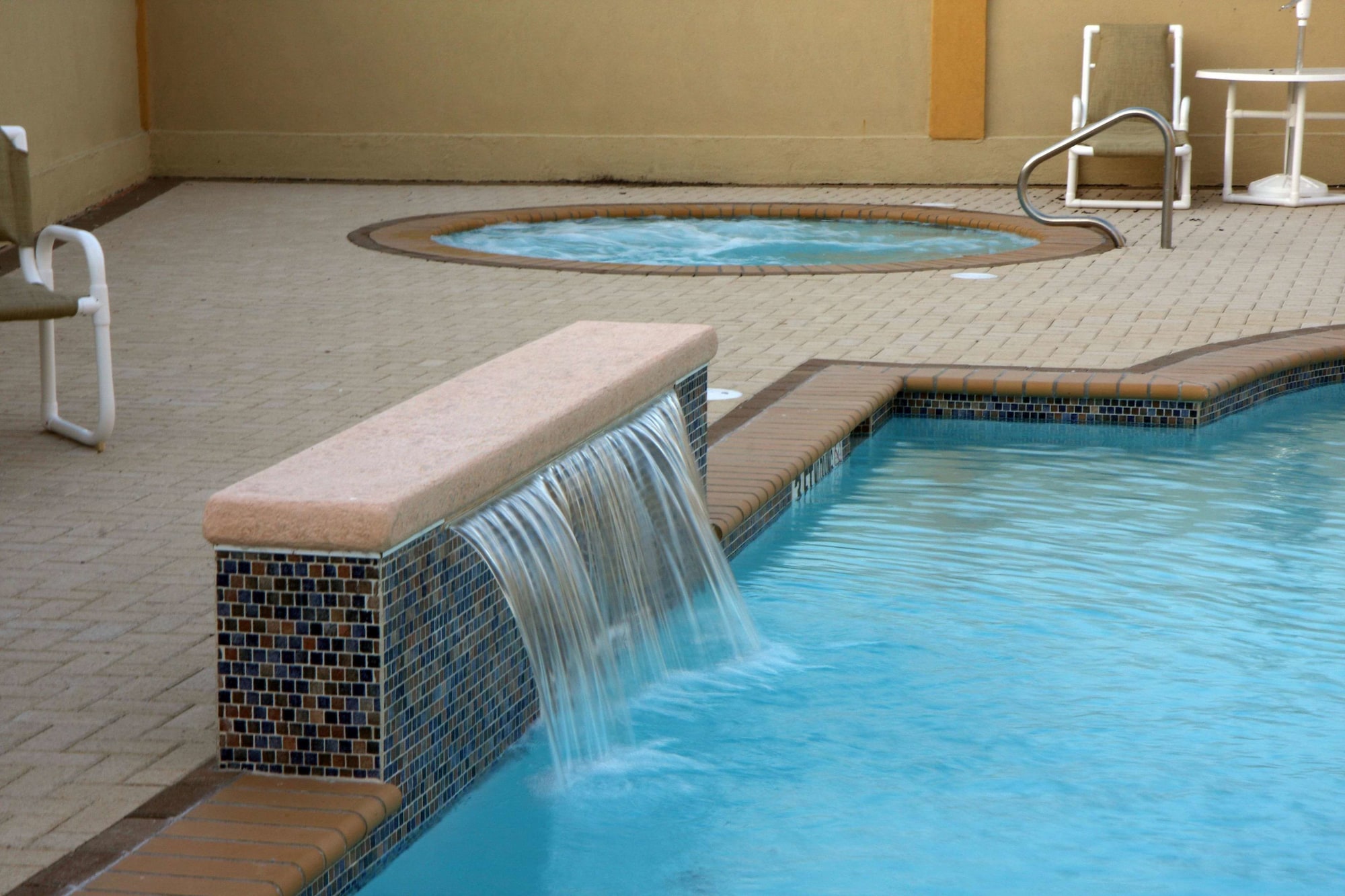 La Quinta Inn & Suites by Wyndham Raymondville