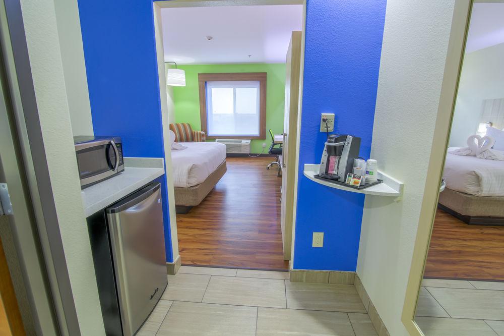 Texas Inn and Suites Raymondville