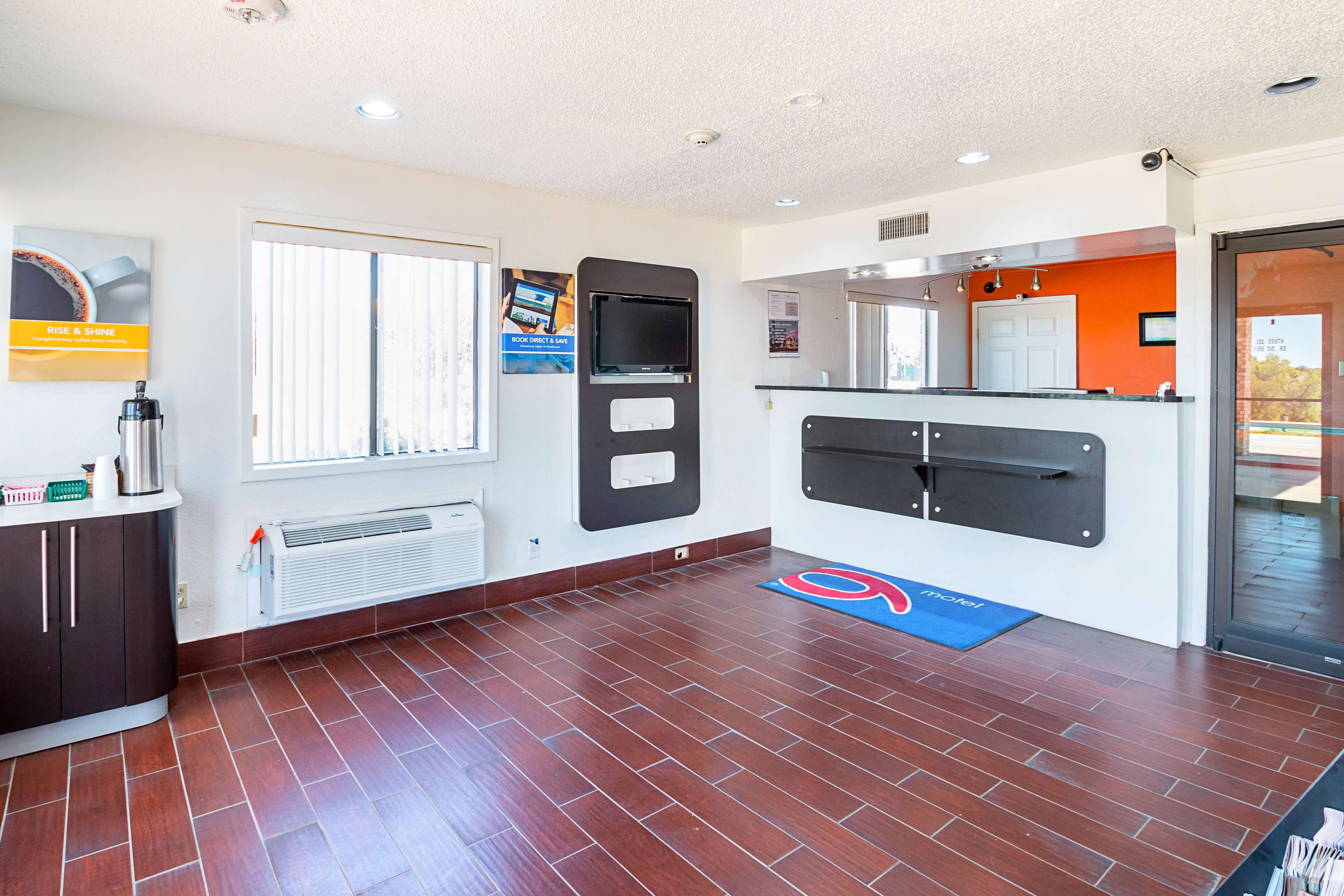 Motel 6 Dallas - Red Oak