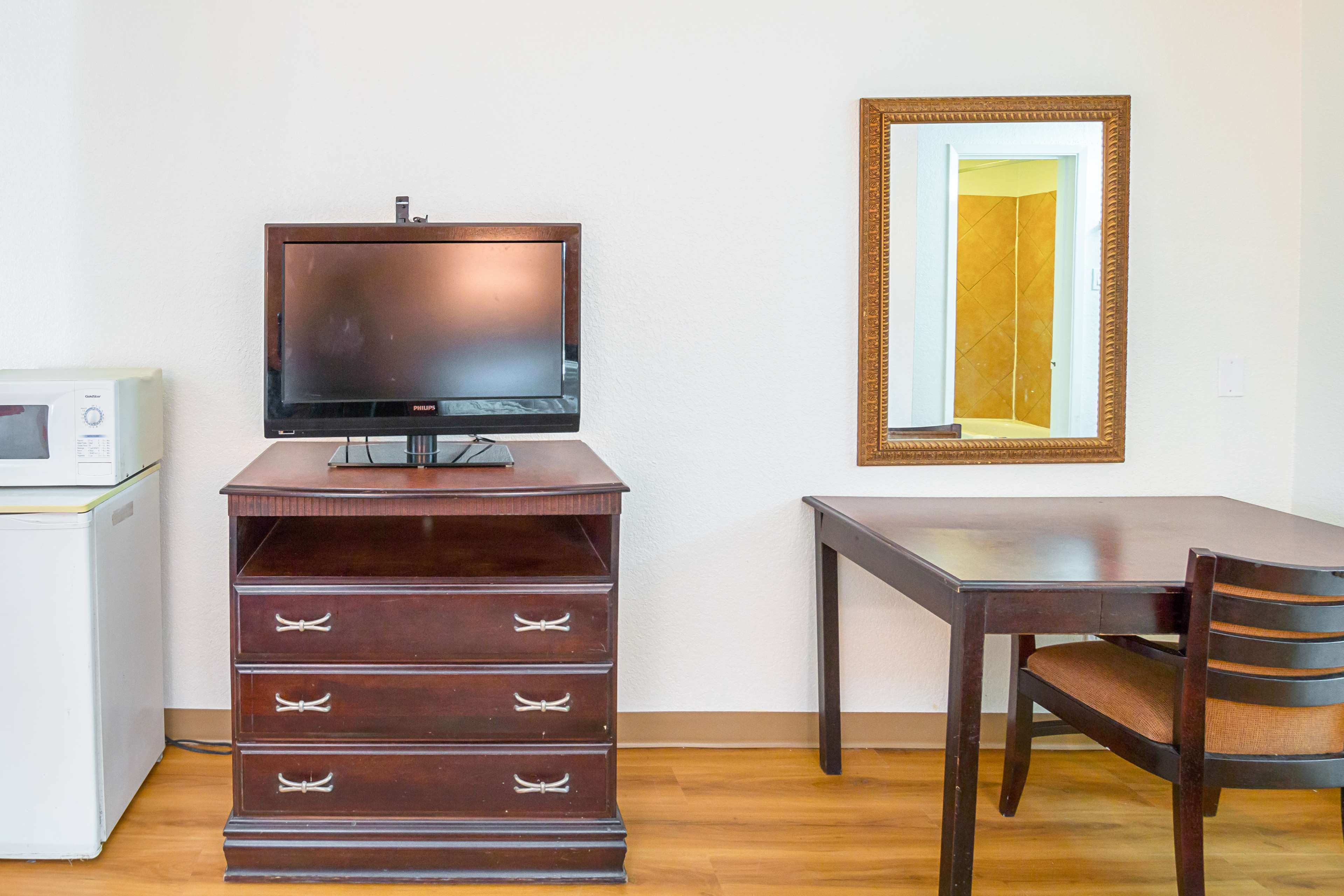 Motel 6 Dallas - Red Oak