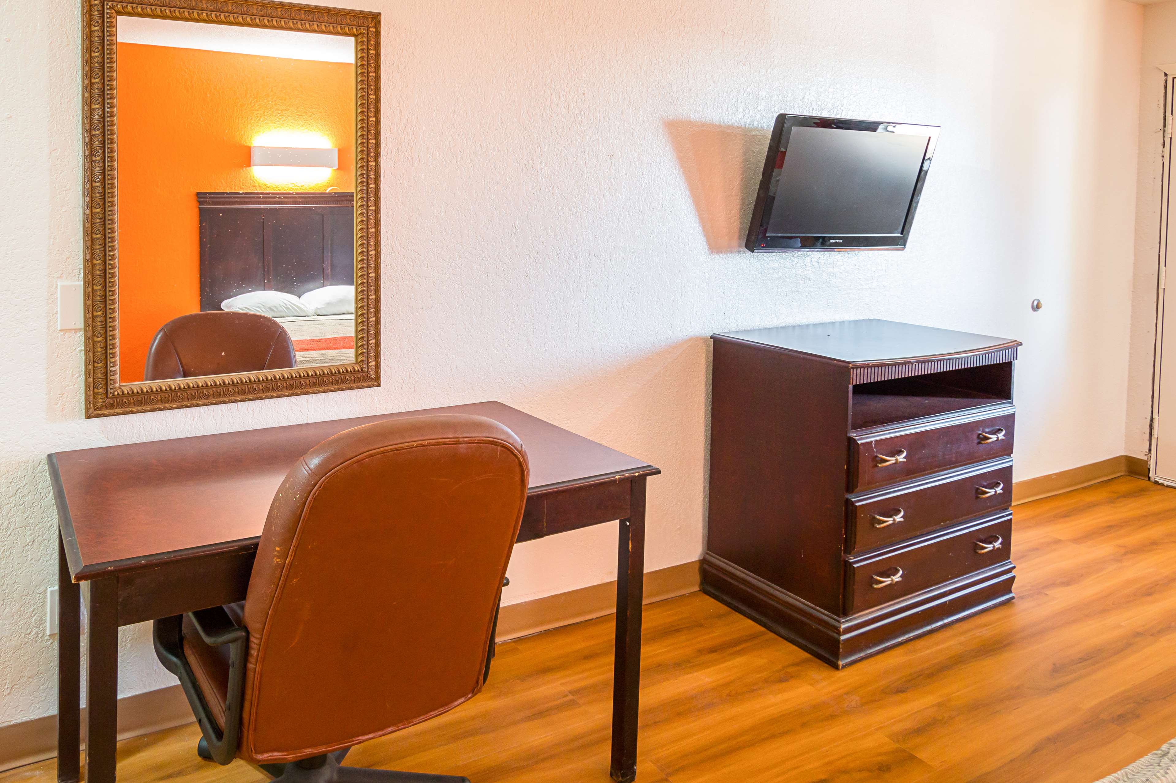 Motel 6 Dallas - Red Oak