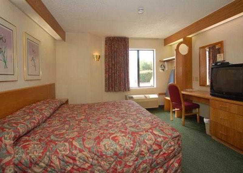 Quality Inn & Suites Richardson-Dallas