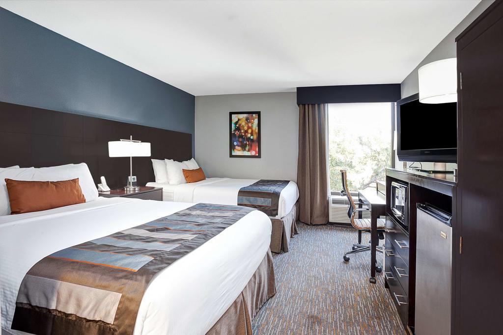 Spark by Hilton Richardson Dallas