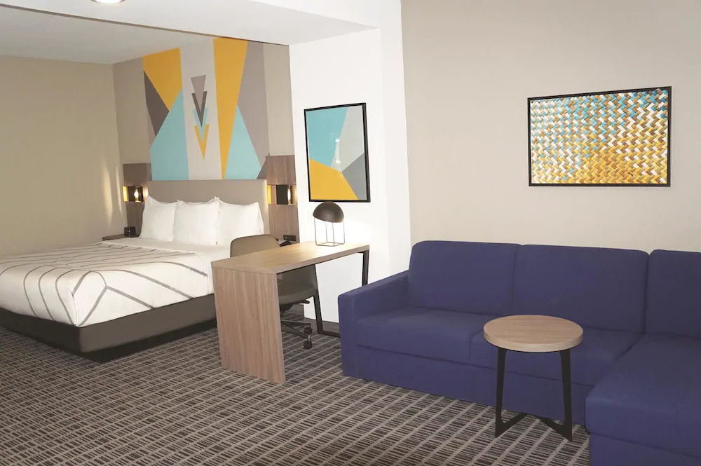 La Quinta Inn & Suites by Wyndham Richmond-Sugarland