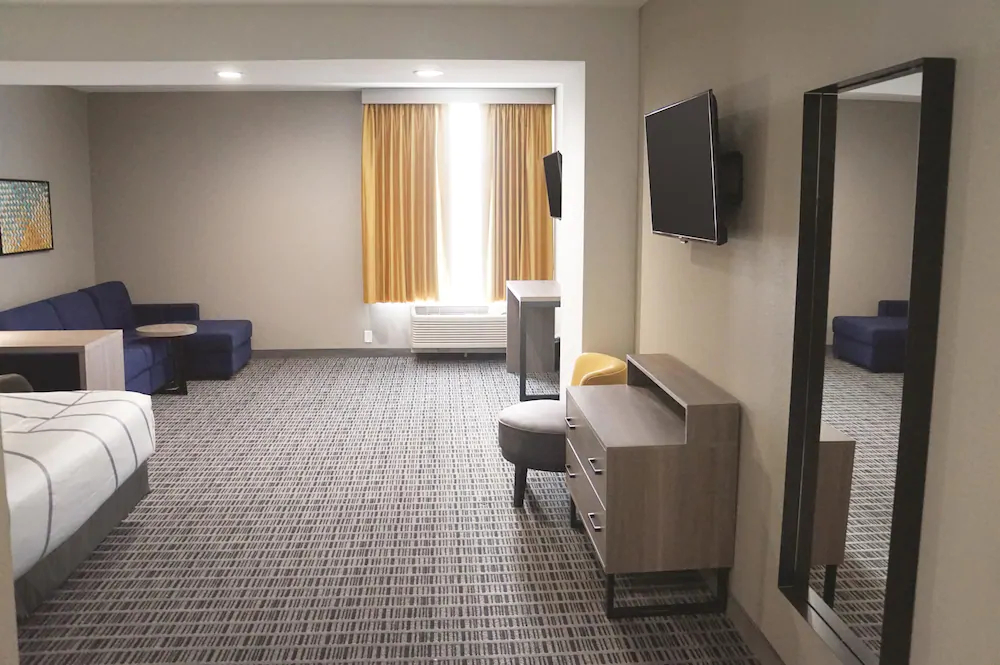 La Quinta Inn & Suites by Wyndham Richmond-Sugarland