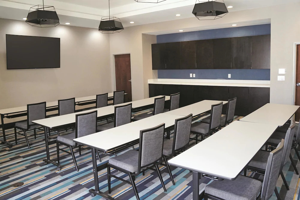 La Quinta Inn & Suites by Wyndham Richmond-Sugarland