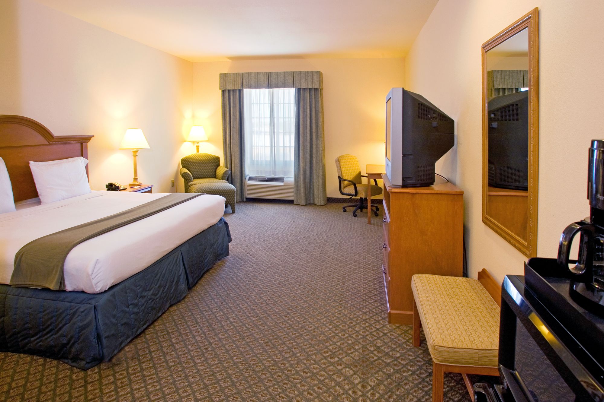 Holiday Inn Express Hotel & Suites Rio Grande City