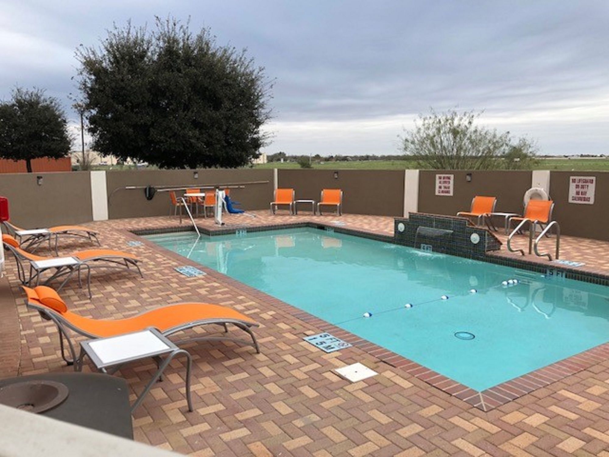 Holiday Inn Express Hotel & Suites Rio Grande City